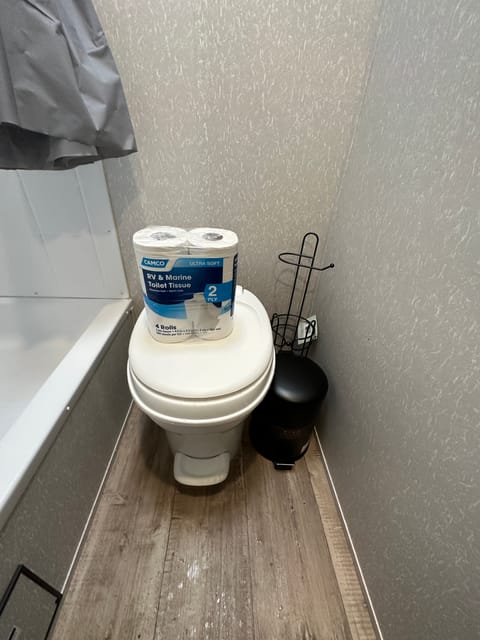 Convenience and privacy with your own bathroom.  RV flush lavatory and tub/shower make your daily routine a pleasant experience. 
(One thing is for sure, having your own private bathroom is a game-changer for 1st Time RV Adventurers!!)