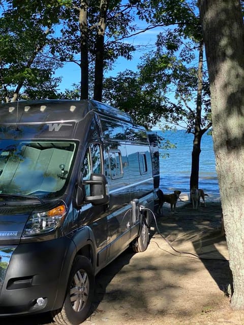 2023 Winnebago Solis 59PX / Sleeps 4, A/C, Heater, Fully Self-Contained Drivable vehicle in Laguna Beach