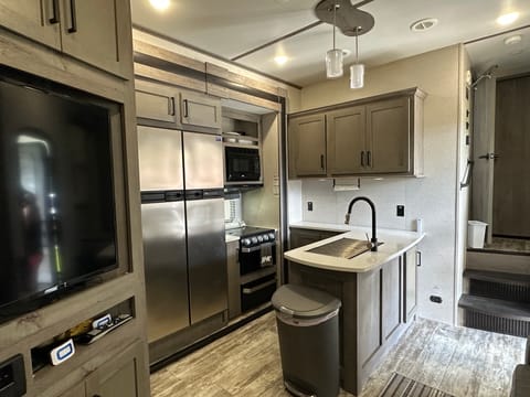 2020 Keystone RV Carbon Toy Hauler (Delivery Only) Remorque tractable in Mount Plymouth