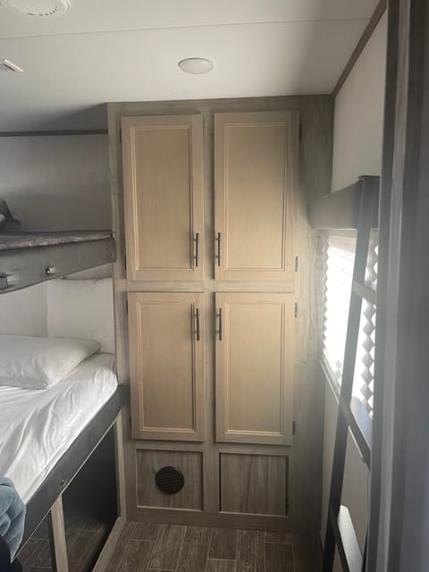 Second bedroom with bunkbeds