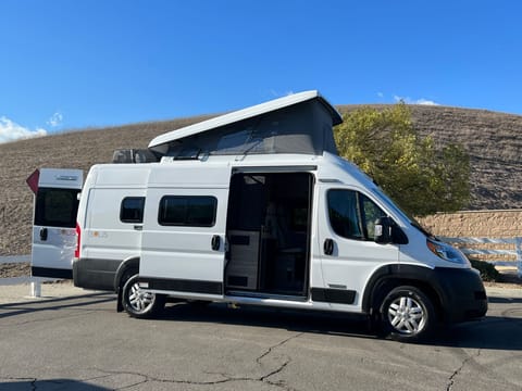 (1) 2023 Winnebago Solis 59PX CamperVAN together with friends Drivable vehicle in Eastvale