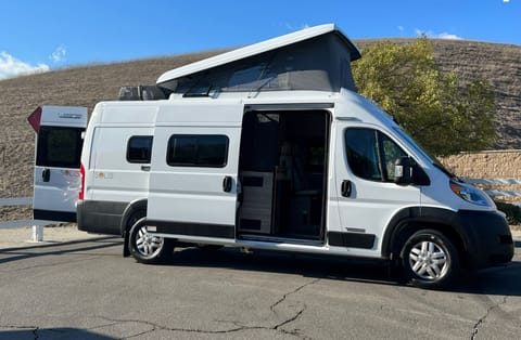 (1) 2023 Winnebago Solis 59PX CamperVAN together with friends Drivable vehicle in Eastvale