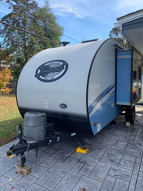 Family friendly travel trailer R-Pod 176 Remorque tractable in Arnold