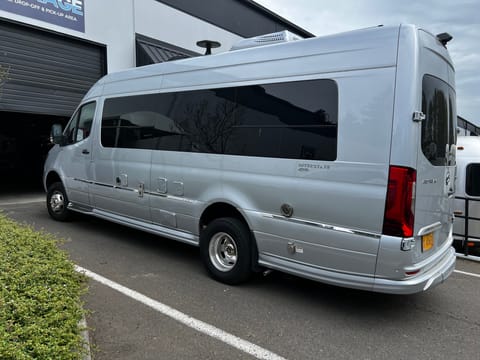 2022 Airstream Interstate GL 4 x 4 Drivable vehicle in Lake Oswego