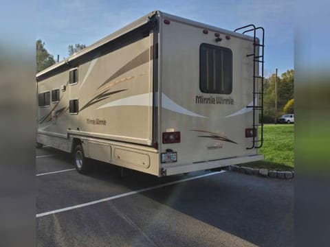 2019 Winnebago Minnie Winnie Drivable vehicle in Lake Elsinore