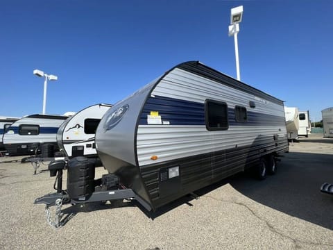 26ft Half-Ton Towable Bunkhouse Travel Trailer Towable trailer in Lancaster
