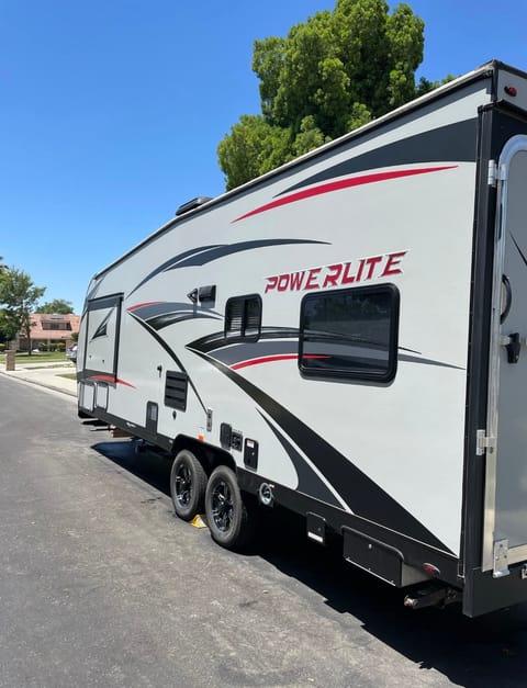 2019 Pacific Coachworks Powerlite Toyhauler Towable trailer in Bakersfield