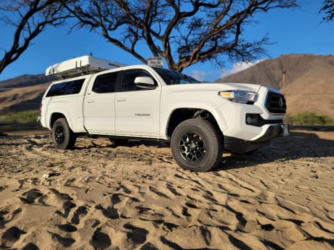 Easy Camping Maui Located in Kahului - Toyota Tacoma, Roofnest Condor XL, 4x4 Vehicle, Camping, Recreation, and Snorkel Gear Rental 
