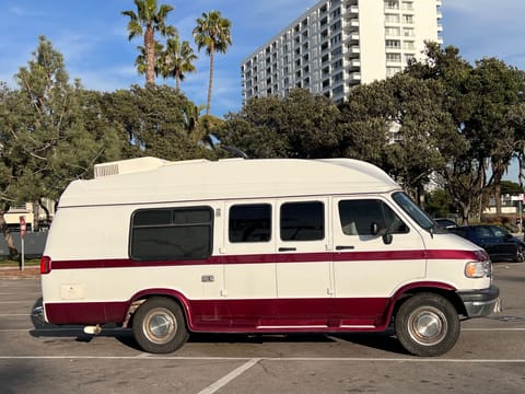 LAX Coachmen Saratoga Super Class B RV Motorhome Wi-Fi Camera Shower Loaded Fahrzeug in Playa Del Rey