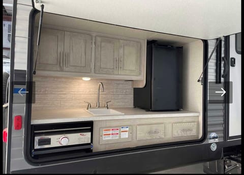 2021 Coachmen Catalina Legacy Towable trailer in Town N Country