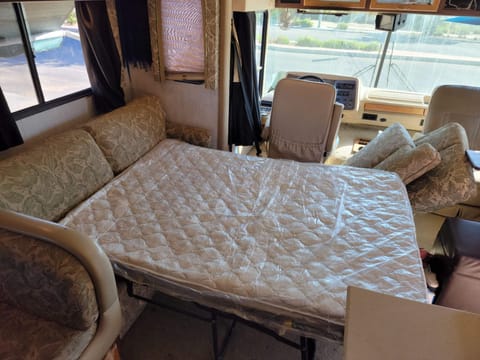 2000 National RV Tropi-Cal (UPGRADED) Drivable vehicle in Fresno