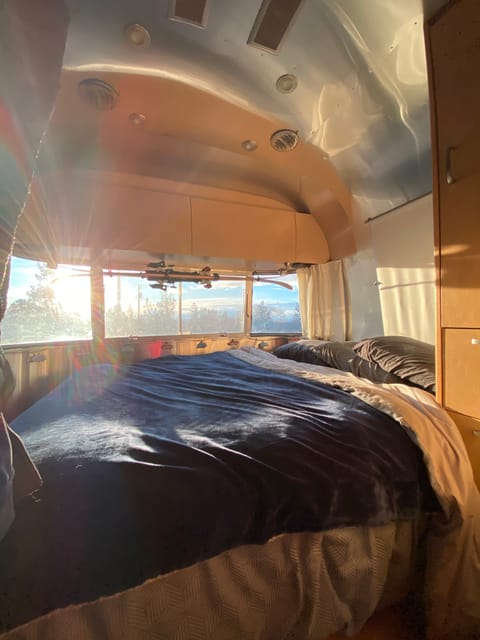 Delivery included. 2016 Airstream 25fb Ziehbarer Anhänger in Ashland