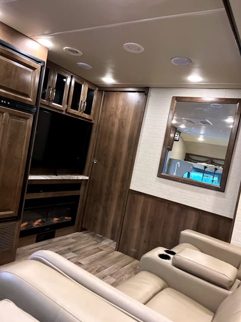 2020 Jayco "Greyhawk" Low Deposit & Dumping included! Don't Wait Book Now!! Drivable vehicle in Moreno Valley