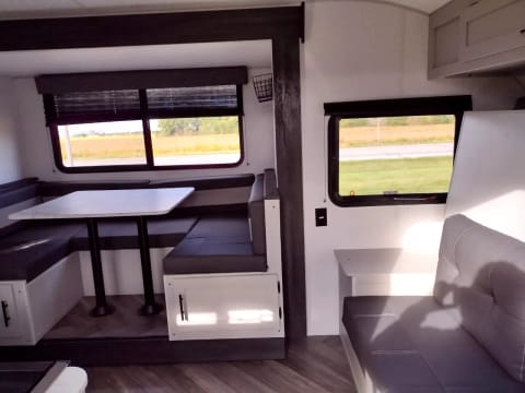 2022 Forest River Wildwood FSX: Light-weight, easy tow, sleeps 5 Towable trailer in Fort Wayne