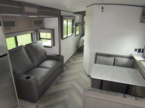 2021 Twilight RVS Signature WITH SOLAR & CAMERAS Towable trailer in Chandler