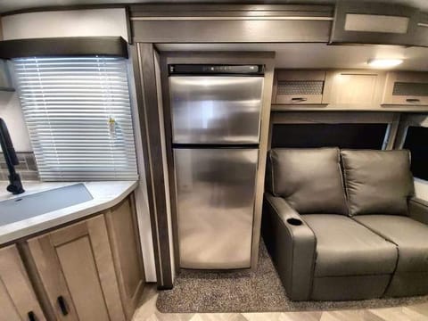 2021 Twilight RVS Signature WITH SOLAR & CAMERAS Towable trailer in Chandler
