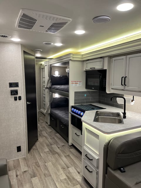 2022 Jayco Redhawk 31F / Pet Friendly / Bunk Beds Drivable vehicle in Ramona