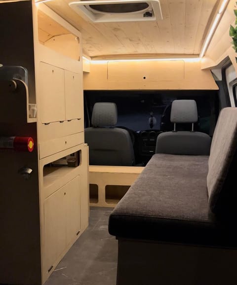 Perception - 2012 Ford Transit Connect Campervan in Boucherville