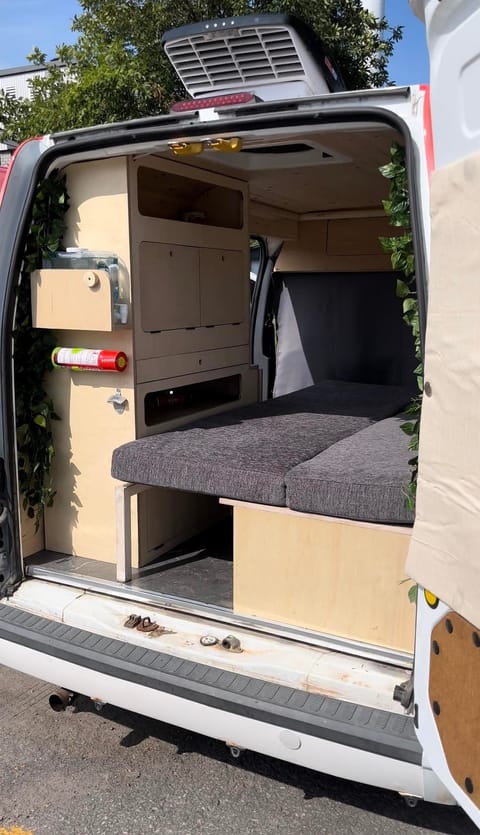 Perception - 2012 Ford Transit Connect Campervan in Boucherville