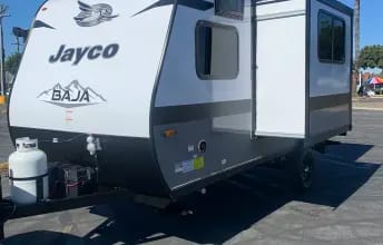 2022 Jayco Jay Flight SLX Baja Edition Ziehbarer Anhänger in Bellflower