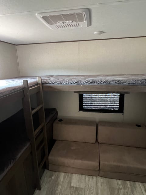 Cozy comfortable 2021 Primetime Avenger Trailer. Towable trailer in Bossier City