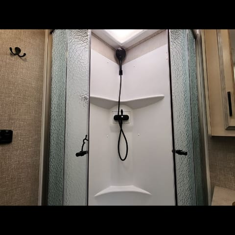 Yes!  It has a shower!!
