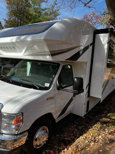 8 sleeper - 2023 Entegra Coach Odyssey 31F motorhome! Drivable vehicle in Alexandria