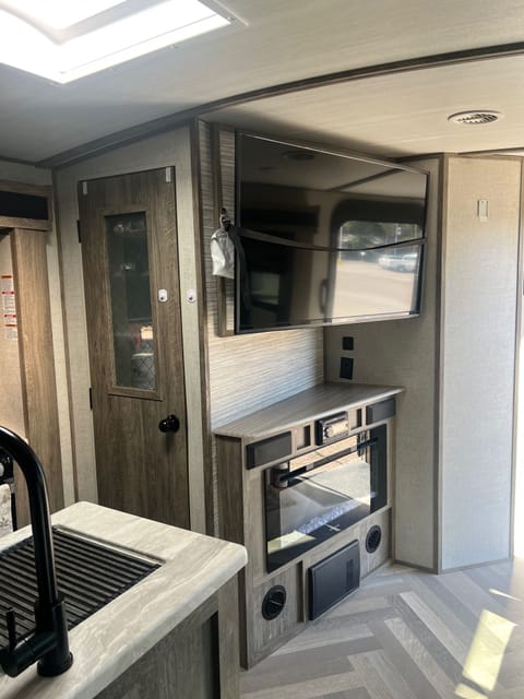 2021 Forest River Wildwood Heritage Glen Towable trailer in Marana