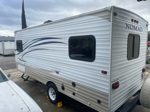 2013 Nomad 173, 20ft, $Cheap, Easy to tow and Delivery options available. Towable trailer in Manteca