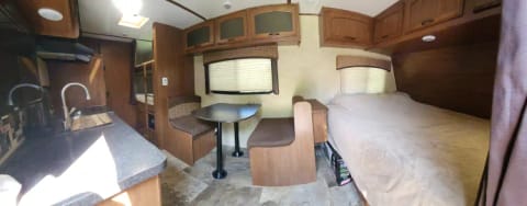2017 Jay Feather 19BH- BUNK BEDS! LIGHTWEIGHT! Tráiler remolcable in Markham