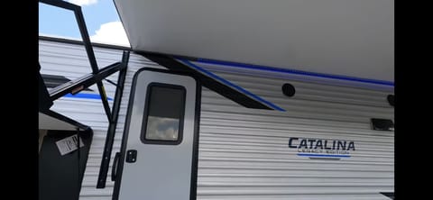 2022 Coachmen RV Catalina Legacy Fun Maker Towable trailer in Mission