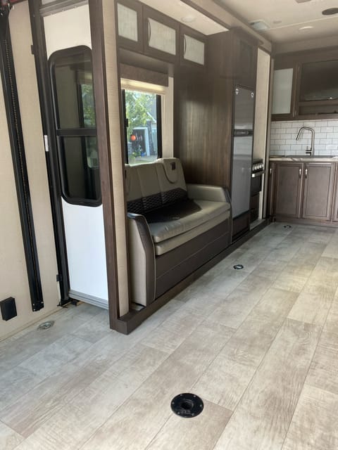 2020 Grand Design Momentum 28g Towable trailer in Salem