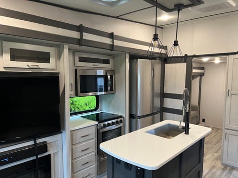 2022 Sprinter 40- Rate includes Delivery and Insurance* Towable trailer in New Braunfels