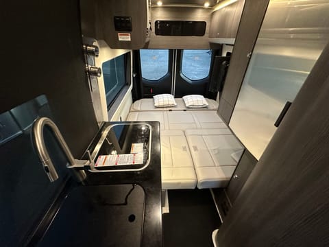 2021 Airstream Interstate 19 4x4 Drivable vehicle in Pleasanton