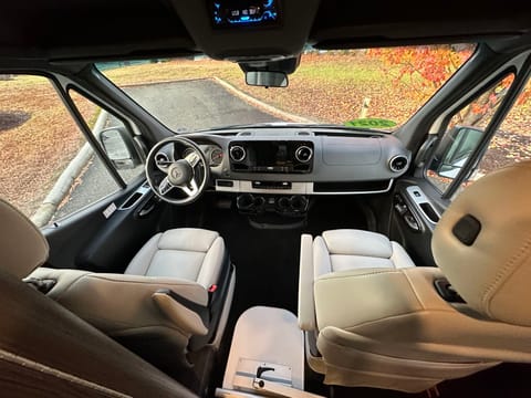 2021 Airstream Interstate 19 4x4 Drivable vehicle in Pleasanton