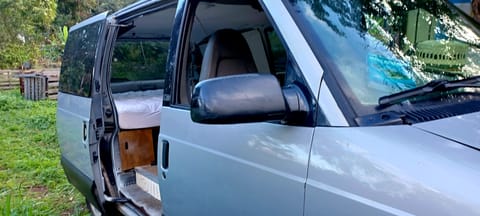 Maui CamperVan 2: Cozy, Charming & Easy Driving!  (Chevy Astro 2000) Campervan in Paia