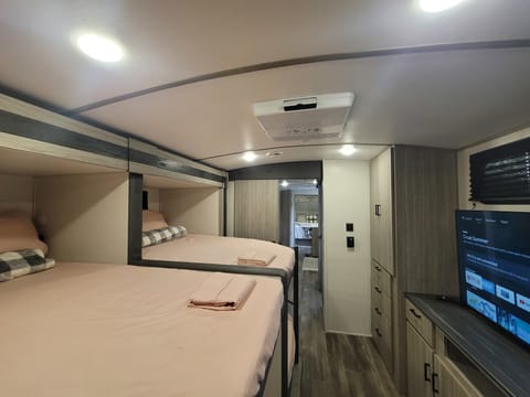 2nd bedroom with 4 FULL SIZED BUNKS