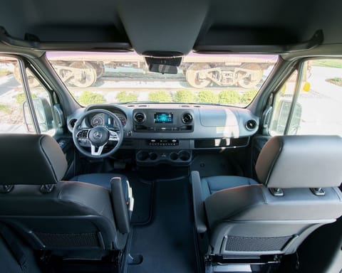 2022 Mercedes-Benz Sprinter Passenger Van Campervan in Lago Vista