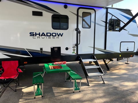 2022 Shadow Cruiser SLEEPS 9! Towable trailer in Farragut