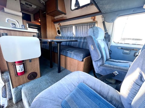 LAX 200/mi Nt Free Sleeps 6 Camper Van Class B RV Solar Loaded Drivable vehicle in Playa Del Rey