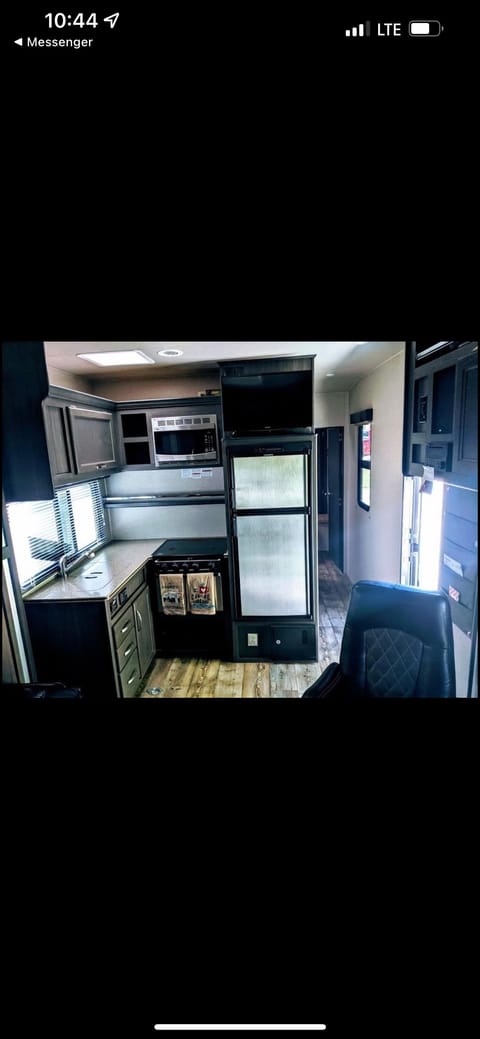 2018 Genesis Supreme Trailer ready for camping!!! Towable trailer in San Marcos