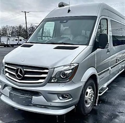 2015 Airstream Interstate Grand Tour EXT Drivable vehicle in Kettering