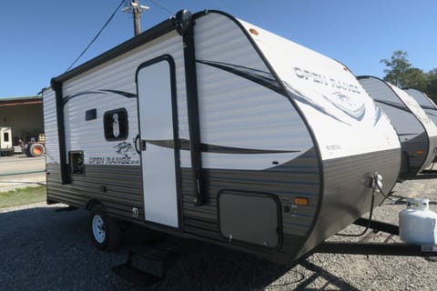 SUN CHASER!! Fully-equipped 2021!!! Like new!! Towable trailer in Halton Hills