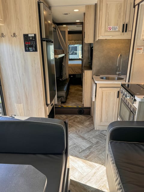 Luxury Class C Bunkhouse S9 Fahrzeug in Chester Springs