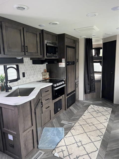 2022 Highland Ridge RV Olympia Towable trailer in Whitefish