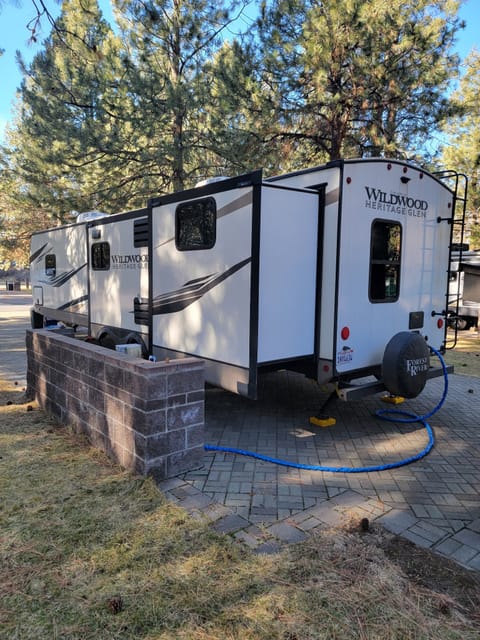 GLEN Towable trailer in Rosenberg