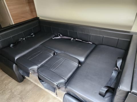 2016 Winnebago Itasca Navion 24J With Mercedes-Benz Sprinter chassis Véhicule routier in Historic Montford