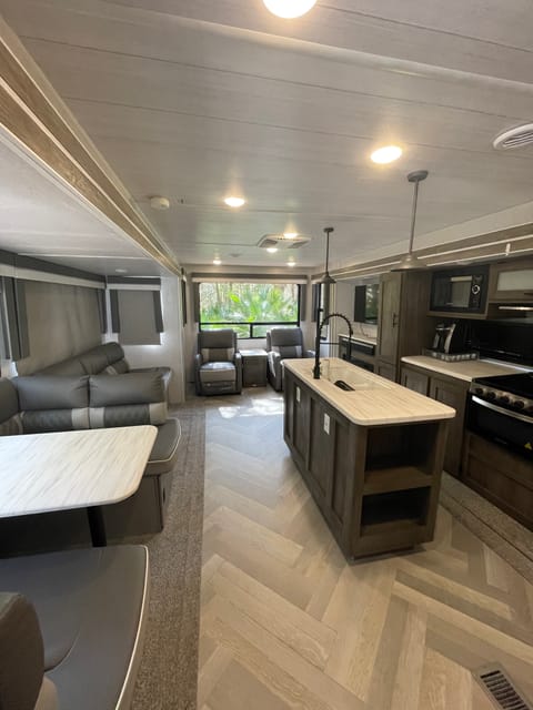 "Forest" - 2022 Forest River Salem Towable trailer in Brandon