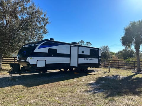 TOBY- Making Memories one Campground at a Time Remorque tractable in Lehigh Acres