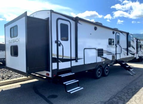 2022 Keystone RV Outback Ultra-Lite Tráiler remolcable in Post Falls